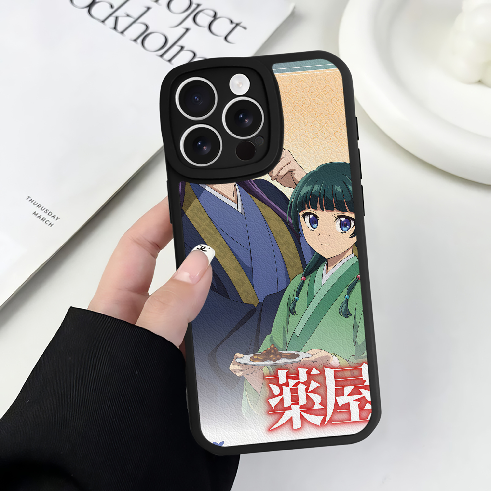 （画像用） 薬屋のひとりごと The Apothecary Diaries 【iPhone 16シリーズ対応】シリコンスマホケース（レザー調） 材質：シリコン